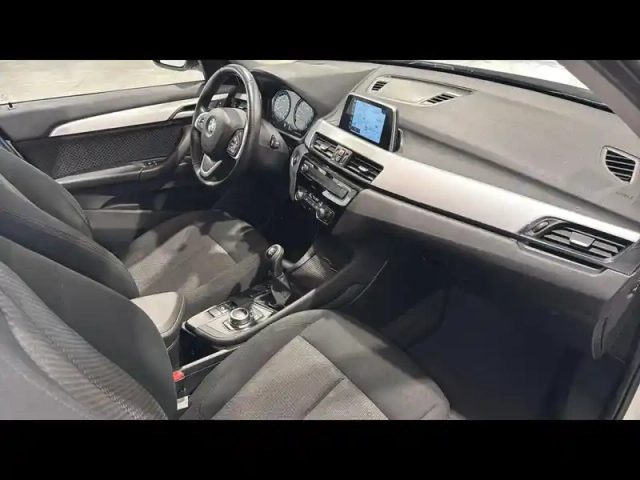 Bmw X1 sdrive18i 140ch lounge euro6d-t — photo 6