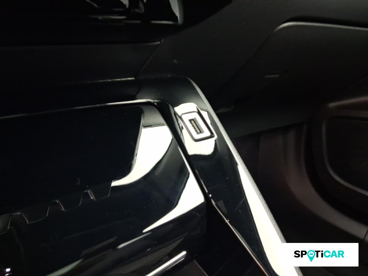 Peugeot 2008 1.2 puretech 130ch s&s gt eat8 — photo 18