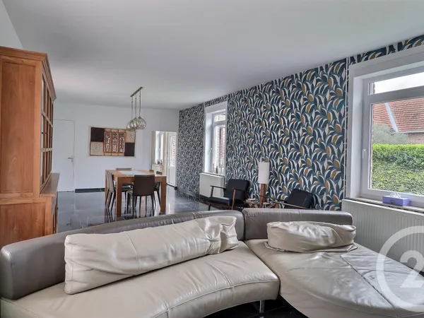 Maison 9 pièces 260 m²