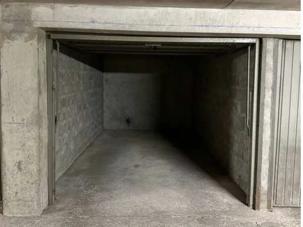 Location Garage 17M2 200M de la gare