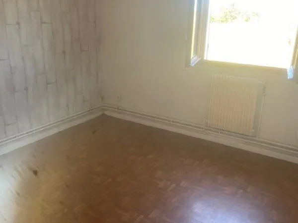 Loue Maison à mions