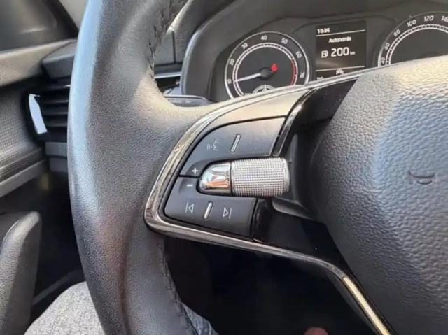 Skoda Kamiq 1.0 tsi evo 110ch ambition — photo 12