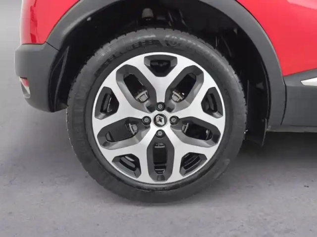 Renault Captur tce 150 fap edc — photo 93