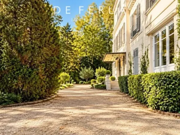 Propriété 12 pièces 426 m²
