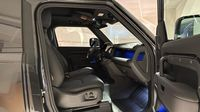 Land-Rover Defender 90 3.0 D250 Hard Top X-Dynamic SE — photo 15