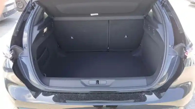 Peugeot 308 hybrid 145 e-dcs6 — photo 9