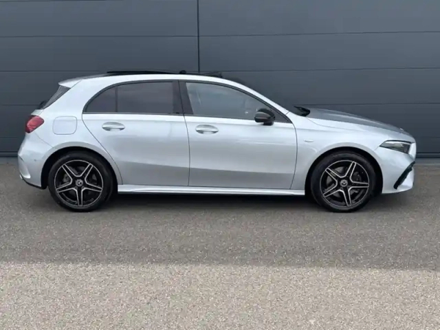Mercedes Classe A 250 e hybrid eq amg line — photo 6