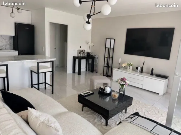 à vendre - superbe 4 pièces de 77 m² - 2e et dernier étage avec ascenseur - balcon 14 m² - sans vis-