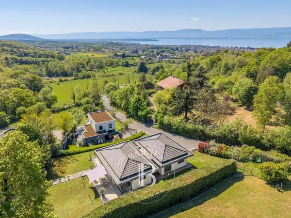 Armoy - Maison de 179 m² - Studio indépendant - 3 chambres