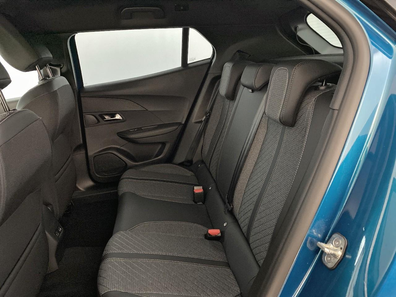 Peugeot 2008 hybrid 145 ch e-dcs6 allure — photo 10