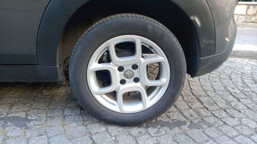 Citroen C4 Cactus 1.2 PureTech 110 - Shine – 2020 – 67108 km – Essence – Boîte Manuelle — photo 3