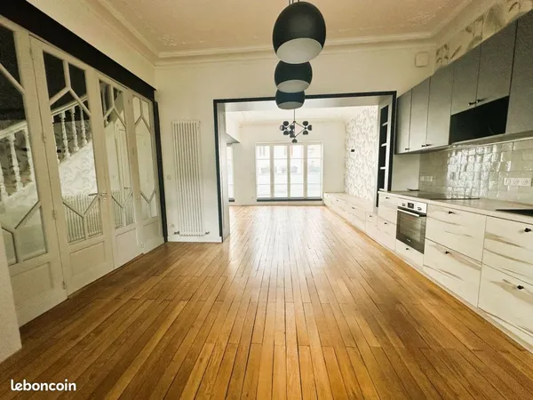 Maison de ville 9 pièces 182 m²