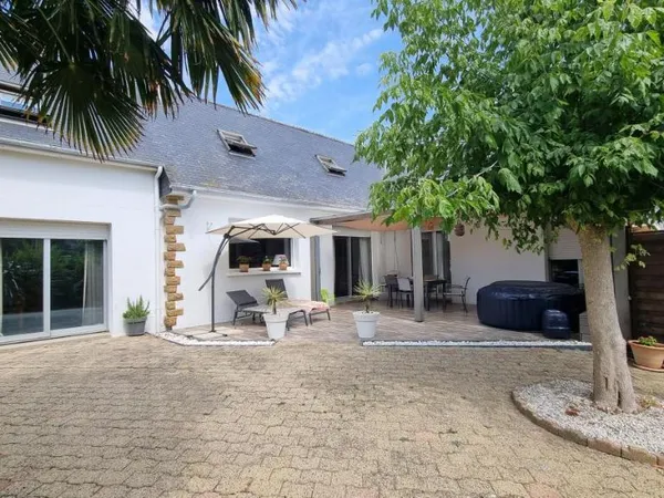 Maison 8 pièces 207 m²