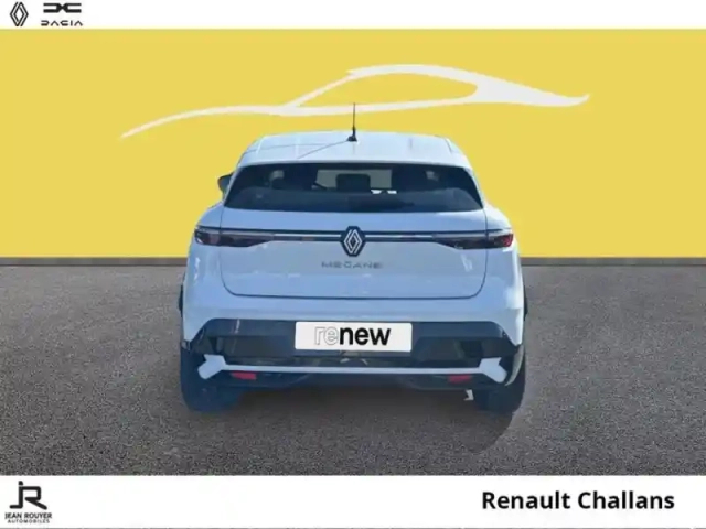 Renault Megane e-tech electric ev40 130ch equilibre standard charge — photo 11