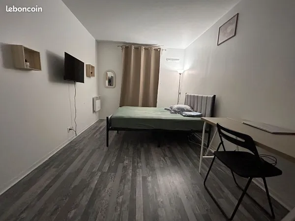 Belle chambre à louer en colocation près du stade de France, Saint denis - 5 min de Paris