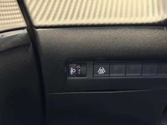 Peugeot 208 puretech 100 s&amp;s bvm6 — photo 32