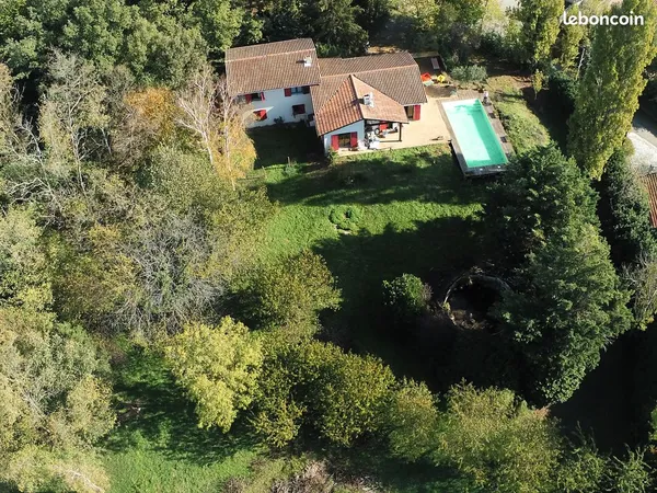 Maison d'architecte 8 pièces - 5920 m2