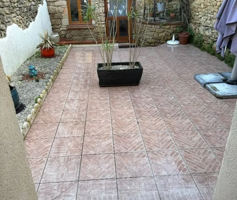 Photo 1