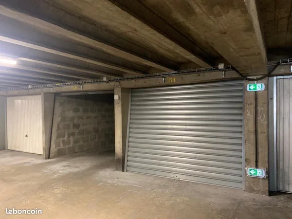 Garage fermé et sécurisé- hypercentre grenoble - place de metz / rue beyle-stendhal