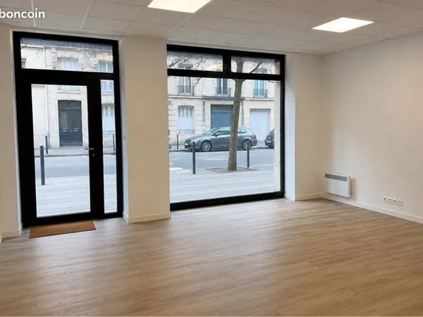 🏢 BUREAU À PARTAGER - 50 m² - 800 /MOIS