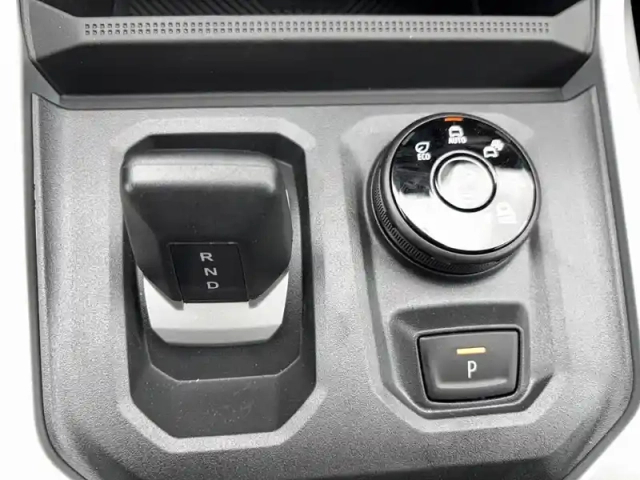 Dacia Bigster hybrid-g 150 4x4 / attelage + marchepieds — photo 22