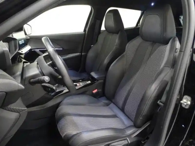 Peugeot 2008 1.2 puretech 130ch s&amp;s gt — photo 8