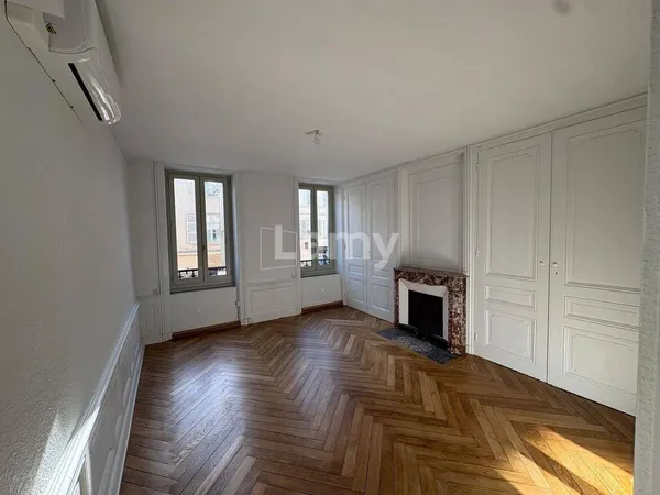 Studio 1 pièce 32 m²