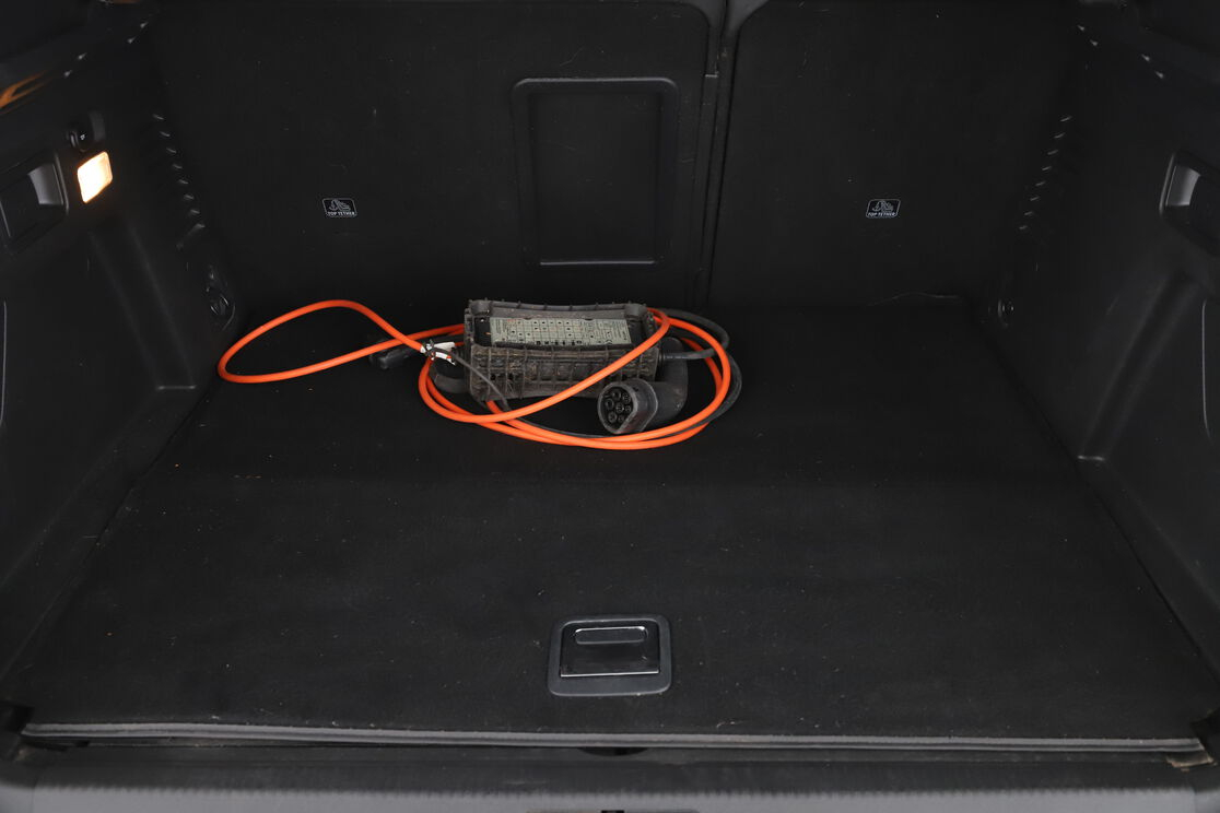 Peugeot 3008 1.6 Hybrid GT e-EAT8 — photo 16