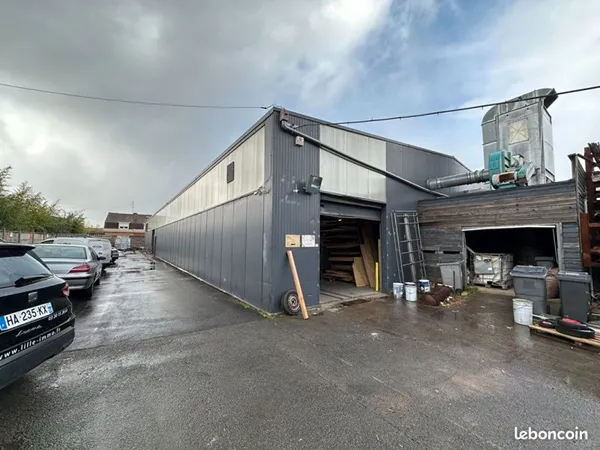 Local 300 m² WASQUEHAL