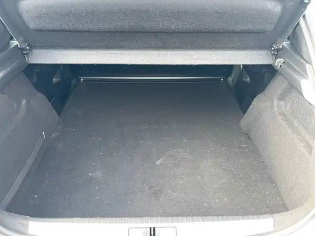 Peugeot 208 puretech 75 s&amp;s bvm5 — photo 39