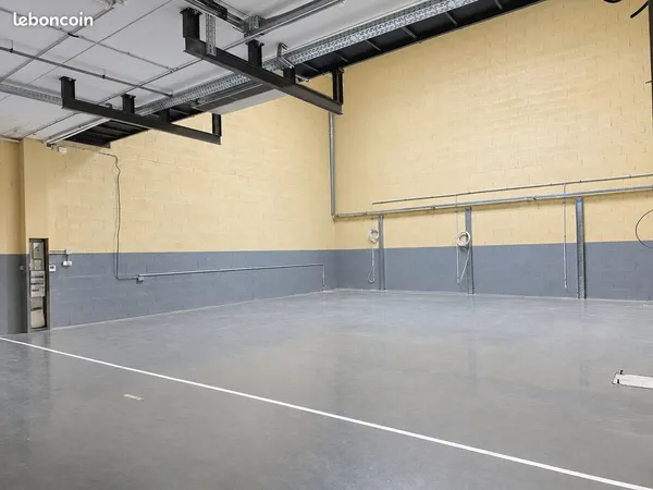 Bureaux 198 m² La Ville-aux-Dames