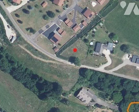 Terrain 813 m²