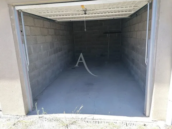 Stationnement Location Nantes 123€