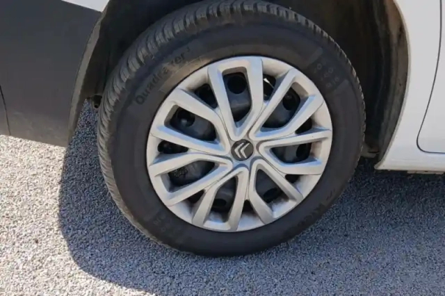 Citroën Berlingo taille m puretech 110 s&amp;s bvm6 — photo 15