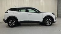 Peugeot 2008 1.2 Hybrid 145ch Style e-DCS6 — photo 4