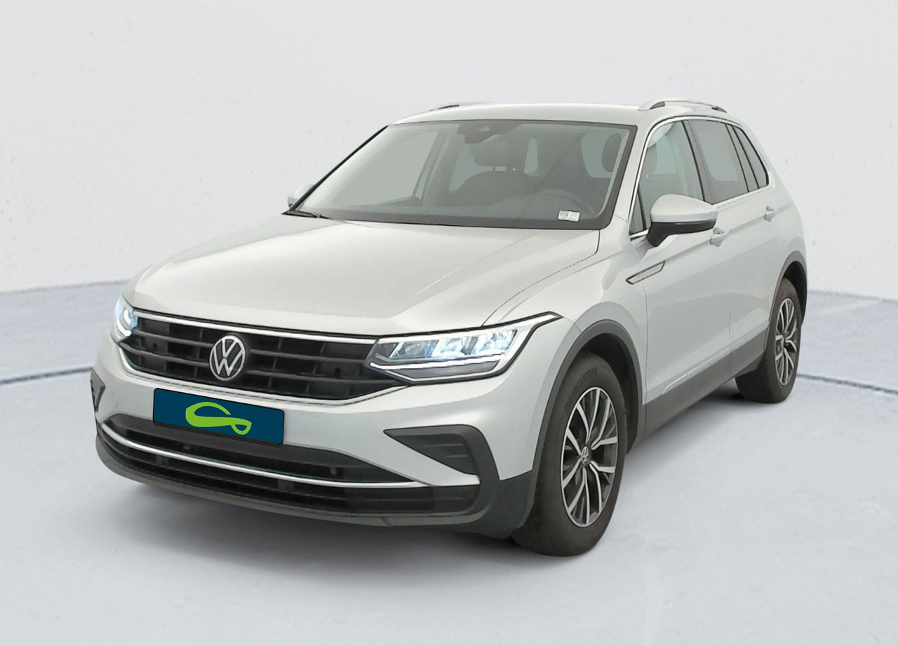 Volkswagen Tiguan — photo 1