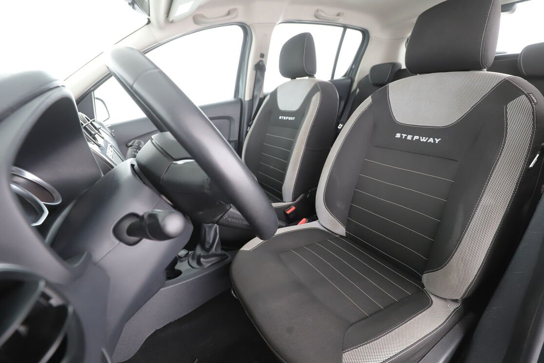Dacia Sandero Stepway 0.9 TCe — photo 9