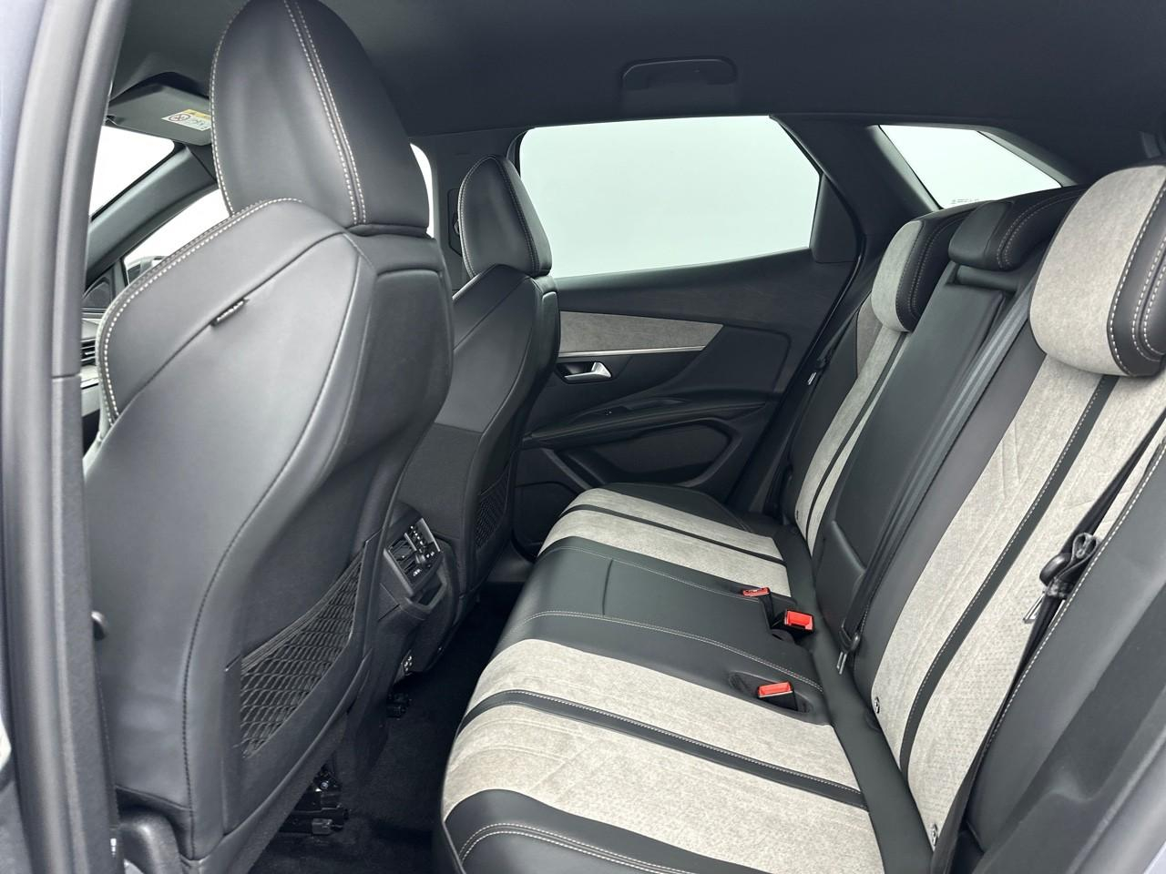 Peugeot 3008 hybrid 225 e-eat8 gt — photo 12