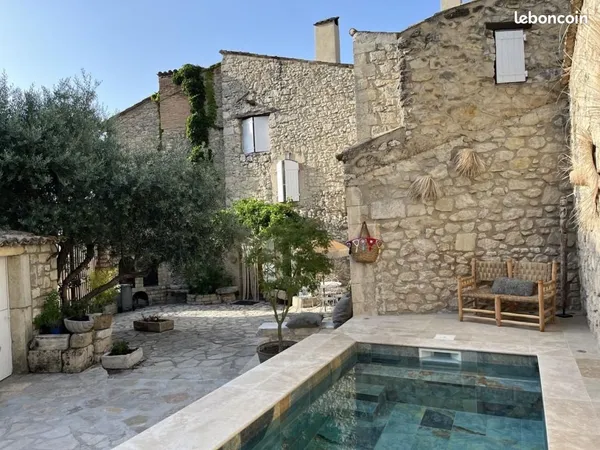 Mas 6 pièces 250 m²