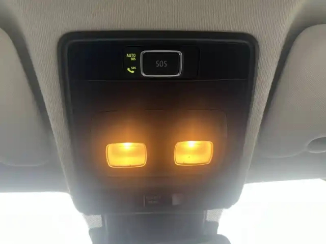 Renault Captur tce 90 - 21 — photo 32