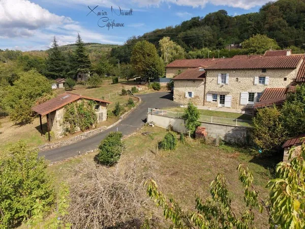Maison 6 pièces 275 m²