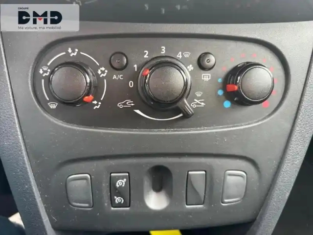 Dacia Sandero 1.0 sce 75ch urban stepway - 20 — photo 15