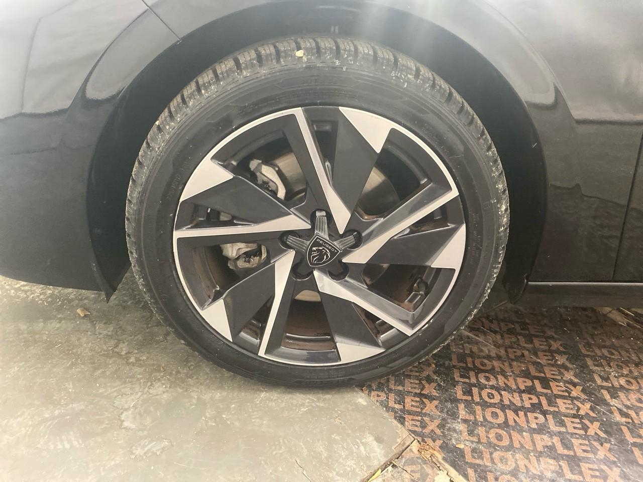 Peugeot 308 sw bluehdi 130ch s&s eat8 allure pack — photo 16