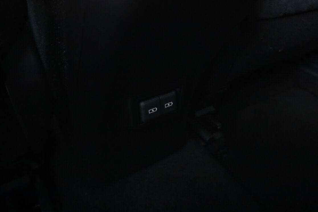 Lexus UX-Serie 250h Pack Business 2WD — photo 13