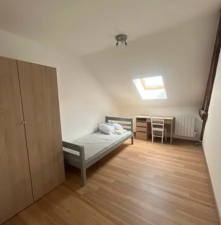 Chambre privative à louer en colocation à nevers