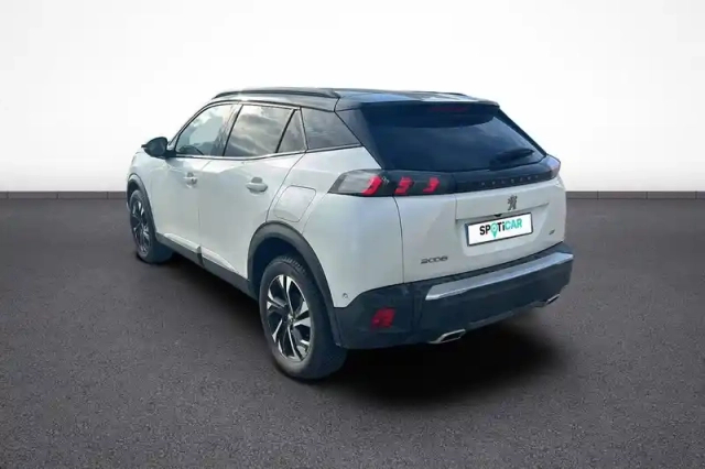 Peugeot 2008 puretech 130 s&amp;s eat8 — photo 6