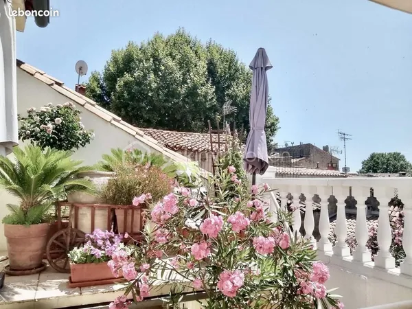 Maison 11 pièces 360 m²