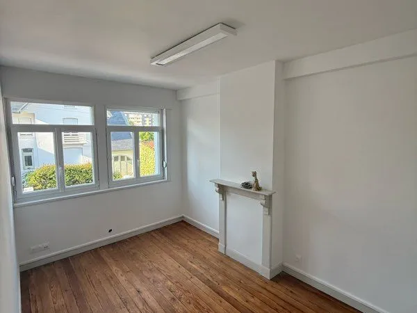 Bureau 12 m² rénové - Fibre - Environnement professionnel - Saint-Omer
