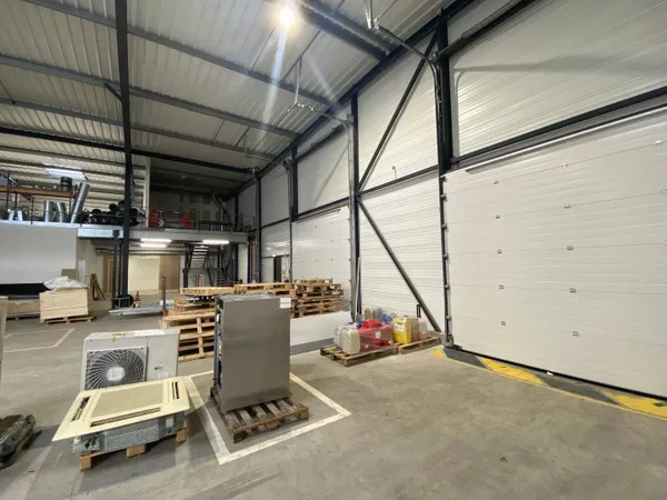 Local d'activité 3200 m²