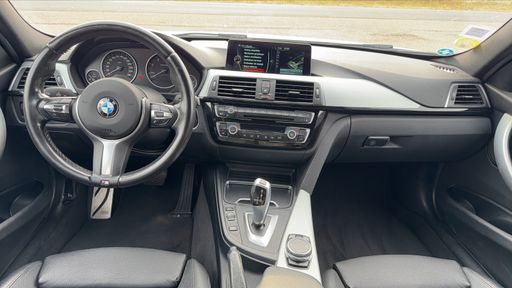 BMW Serie 3 318d 150 Steptronic8 - M Sport – 2016 – 153672 km – Diesel – Boîte Automatique — photo 46